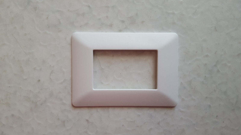 PLACCHE COMPATIBILI MATIX IN ABS BIANCO NERO AVORIO SERIE LUXURY