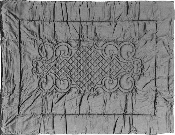 Plaid In Raso Di Puro Cotone Grigio Argento Coperta Imbottita 100gr 140 X 180 Cm Trapunta Divano In Raso Di Puro Cotone Grigia Casa e cucina/Tessili per la casa/Biancheria da letto/Coperte e trapunte/Plaid Vanita di raso - Sesto San Giovanni, Commerciovirtuoso.it