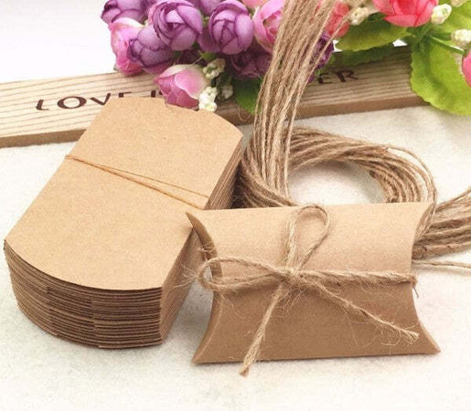Portaconfetti Scatole Cuscino In Carta Kraft C Corda Di Canapa Bomboniere Shabby Casa e cucina/Hobby creativi/Materiali per hobby creativi/Forniture per feste/Bomboniere Trade Shop italia - Napoli, Commerciovirtuoso.it
