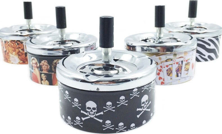 POSACENERE PORTACENERE PREMI GIREVOLE CENERIERA ANTIVENTO DIVERSE FANTASIE Casa e cucina/Decorazioni per interni/Posacenere Trade Shop italia - Napoli, Commerciovirtuoso.it