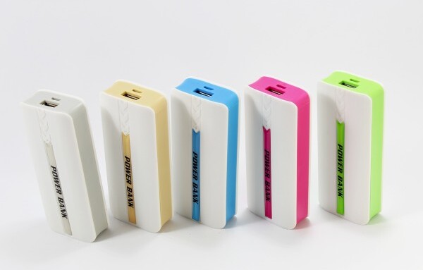 Power-Bank-Caricabatteria-Esterna-8000-Mah-Smartphone-Batteria-Emergenza