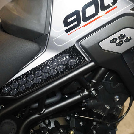 Protezioni-Laterali-Moto-Adesivi-3D-compatibili-con-Triumph-Tiger-900-2024