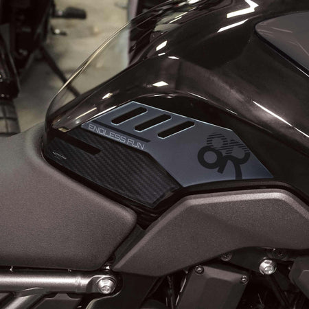 Protezioni-Laterali-serbatoio-moto-Adesivi-Gel-3D-compatibili-con-Suzuki-GSX-8R