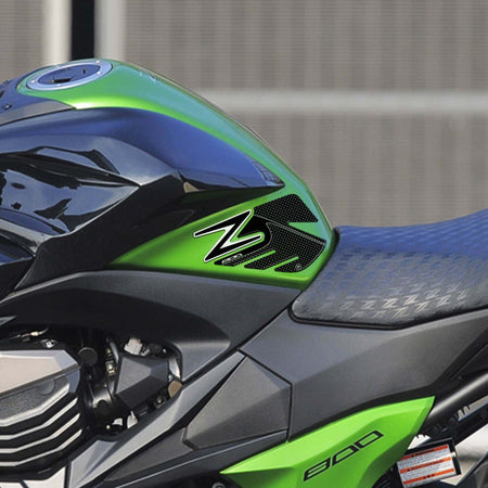 Protezioni-Laterali-serbatoio-z800-adesivi-compatibili-con-moto-Kawasaki-carbon