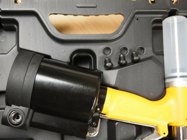 Rivettatrice-pneumatica-professionale-ad-aria-compressa-a-batteria-con-valigetta