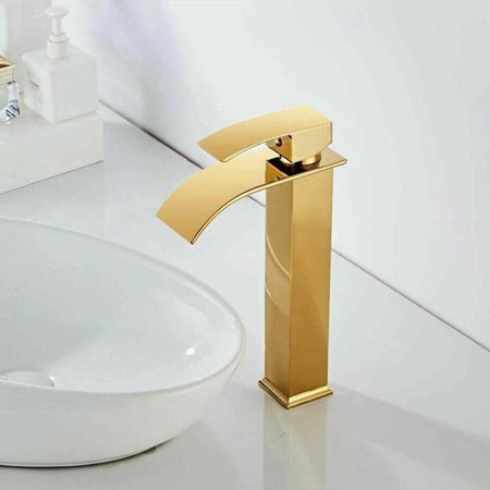 Rubinetto-Alto-Da-Bagno-Design-Moderno-A-Cascata-Miscelatore-Monocomando-Dorato