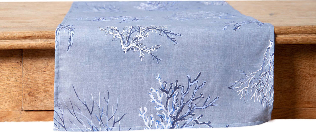 Runner Da Tavola In 100% Cotone Stampa Digitale Dai Colori Vivi Ed Intensi Lavabile In Lavatrice Made In Italy Mare D'inverno Casa e cucina/Tessili per la casa/Tessili da cucina/Runner Novilunio - Sesto San Giovanni, Commerciovirtuoso.it