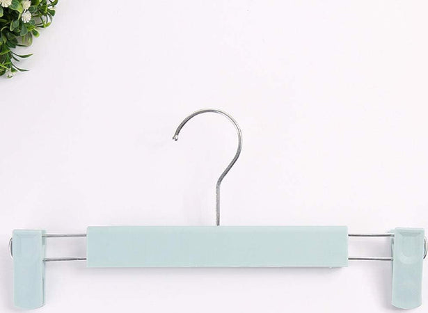 Set 2 Grucce Pantaloni In Legno Colorate Armadio Clip Antiscivolo Gonne Shorts Casa e cucina/Organizzazione interni/Organizzazione guardaroba/Grucce e appendini/Grucce Trade Shop italia - Napoli, Commerciovirtuoso.it