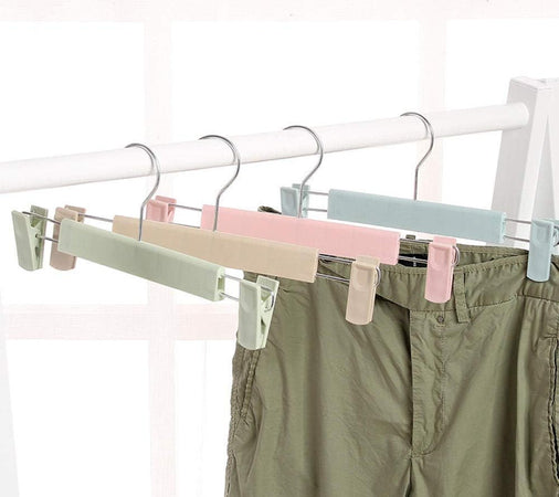 Set 2 Grucce Pantaloni In Legno Colorate Armadio Clip Antiscivolo Gonne Shorts Casa e cucina/Organizzazione interni/Organizzazione guardaroba/Grucce e appendini/Grucce Trade Shop italia - Napoli, Commerciovirtuoso.it
