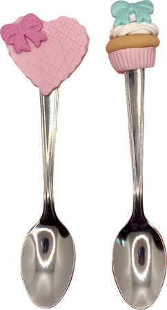 Set di 2 cucchiaini in argilla polimerica cuore e cupcake con fiocco Casa e cucina/Stoviglie/Posate/Cucchiai e cucchiaini/Cucchiai speciali/Cucchiaini da caffè Led Mall Home - Napoli, Commerciovirtuoso.it