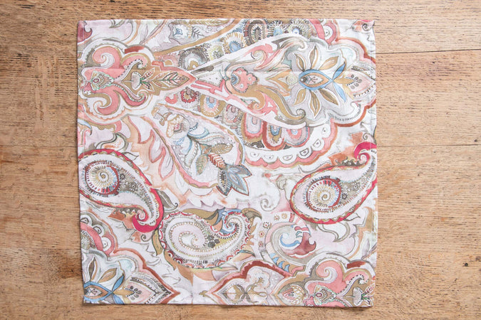 Set Di 6 Tovaglioli Da Tavola In Stoffa 45 X 45 Cm 100% Cotone Stampa Digitale Dai Colori Vivi Ed Intensi Lavabili In Lavatrice Made In Italy Paisley Bordeaux Casa e cucina/Tessili per la casa/Tessili da cucina/Tovaglioli Novilunio - Sesto San Giovanni, Commerciovirtuoso.it