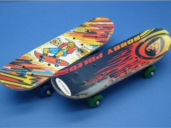 Skateboard-Skate-In-Legno-Varie-Fantasie-Colorato-Bambini-Ragazzi-61cm