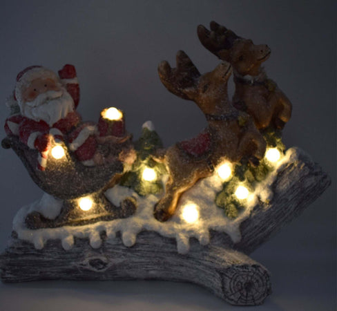 Statua Natalizia Babbo Natale con slitta in poliresina con led h 45 cm Casa e cucina/Decorazioni per interni/Addobbi e decorazioni per ricorrenze/Decorazioni natalizie/Schiaccianoci MagiediNatale.it - Altamura, Commerciovirtuoso.it