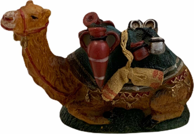 Statuetta per presepe natalizio cammello seduto con sella e redini h 6 cm Casa e cucina/Decorazioni per interni/Addobbi e decorazioni per ricorrenze/Decorazioni natalizie/Presepi/Statuine e fondali per il presepe MagiediNatale.it - Altamura, Commerciovirtuoso.it