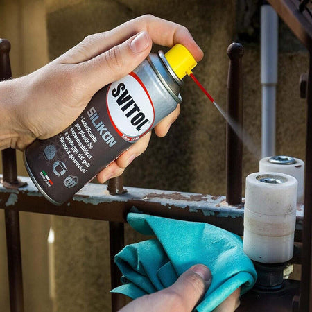 SVITOL-EASY-SILIKON-Lubrificante-per-plastiche-200-ml