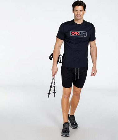 T-Shirt Uomo Oakley Locked in B1b Maniche Corte Moda/Uomo/Abbigliamento/T-shirt polo e camicie/T-shirt Snotshop - Roma, Commerciovirtuoso.it