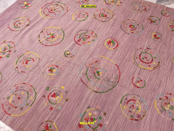 Tappeto Quadrato Lilla Raso Kilim Kaudani Susani 211x188cm Tappeto Glicine Moderno Floreale Ricamato Casa e cucina/Tessili per la casa/Tappeti e tappetini/Tappeti Mollaian Tappeti - Lecce, Commerciovirtuoso.it