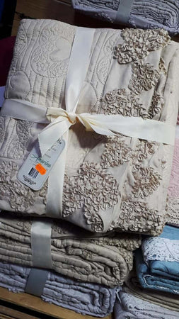 TRAPUNTA MATRIMONIALE ALTA QUALITà CON RICAMO AL BORDO COLORE FANTASIA CASUALE  Trade Shop italia - Napoli, Commerciovirtuoso.it