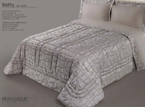 Trapunta matrimoniale invernale Mon Amour art. Betty Sopra tessuto: PL Sotto tessuto: cotone 100% imbottitura in fibra di poliestere anallergica da gr.350 Casa e cucina/Tessili per la casa/Biancheria da letto/Coperte e trapunte/Trapunte Biancheria Arredo Home - Nola, Commerciovirtuoso.it