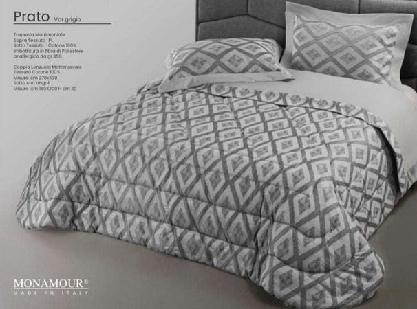 Trapunta matrimoniale Mon Amour art. Prato colore grigio tessuto sopra: tessuto jacquard tessuto sotto:100% cotone imbottitura 350 gr. 270×270 produzione fiorentina Casa e cucina/Tessili per la casa/Biancheria da letto/Coperte e trapunte/Trapunte Biancheria Arredo Home - Nola, Commerciovirtuoso.it