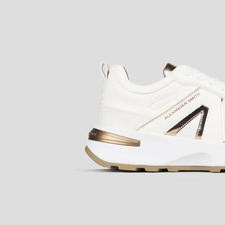 liverpool-woman-white-copper