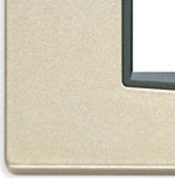 VIMAR---1-PLACCA-EIKON-CLASSIC-7-MODULI-IN-METALLO-COLORE-CHAMPAGNE-METAL-20657.07