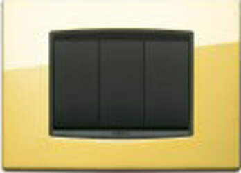 Vimar---Placca-Classic-3-moduli-in-metallo-Serie-Eikon-colore-Oro-Lucido-20653.24