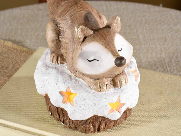 Volpe E Scoiattolo Su Tronco Innevato In Terracotta Con Luce Casa e cucina/Decorazioni per interni/Addobbi e decorazioni per ricorrenze/Decorazioni natalizie/Oggettistica Sogno Shop - Assisi, Commerciovirtuoso.it