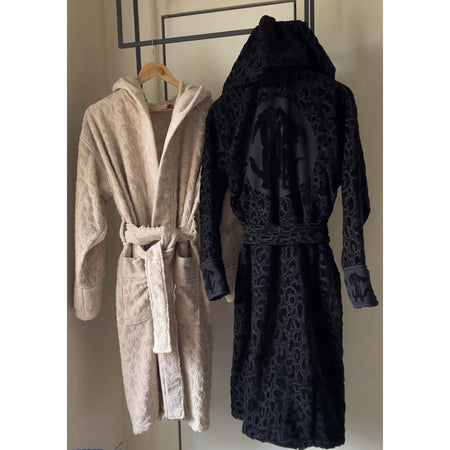 Accappatoio Jaguar Roberto Cavalli XXL in spugna di cotone nero, 410 gr/mq, con cappuccio, tasche e cintura, elegante e raffinato, Made in Italy.