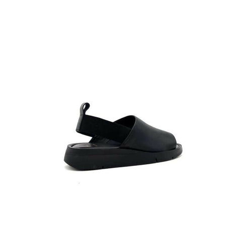 1_28_2924-frau-50M3BLACK_2_P-800x732