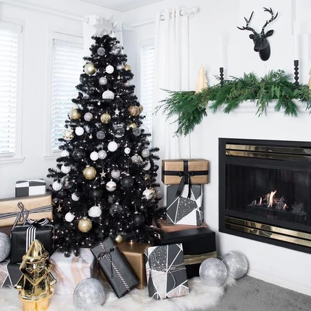 Albero di Natale nero "Black Forest" in PVC h 210 cm Casa e cucina/Decorazioni per interni/Addobbi e decorazioni per ricorrenze/Decorazioni natalizie/Alberi di natale artificiali MagiediNatale.it - Altamura, Commerciovirtuoso.it