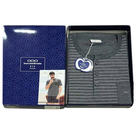 Pigiama Uomo Buccia Di Mela Pigiama Uomo Estivo 100% Puro Cotone Grigio O Blu Fantasia a Righe Vestibilità Comoda T-Shirt E Pantalone Corto Art. Bdm162b Moda/Uomo/Abbigliamento/Pigiami e abbigliamento da notte/Pigiami due pezzi L’Orchidea - Siderno, Commerciovirtuoso.it