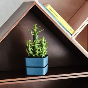 Vaso quadrato "Veleta" in Plastica da esterno e giardino per piante e fiori Giardino e giardinaggio/Attrezzi da giardino e attrezzature per l'irrigazione/Vasi e accessori per piante/Vasi tradizionali Decor Space - Altamura, Commerciovirtuoso.it