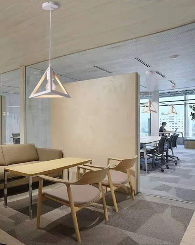LAMPADARIO DA SOFFITTO A SOSPENSIONE FORMA DI TRIANGOLO 3D PORTALAMPADA E27 A35 - 6