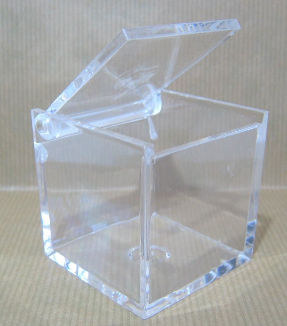 12 SCATOLINE SCATOLE CUBO PLEXIGLASS 6X6cm TRASPARENTE PORTA CONFETTI BOMBONIERA - 2