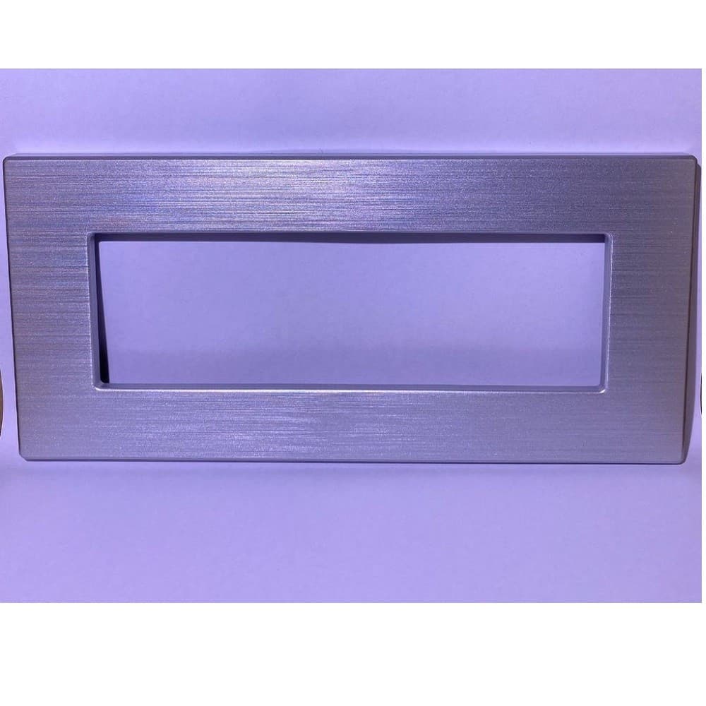 PLACCA DYNAMIC 3 4 6M TECNOPOLIMERO SATINATO ARGENTO COMPATIBILE BTICINO AXOLUTE - 7