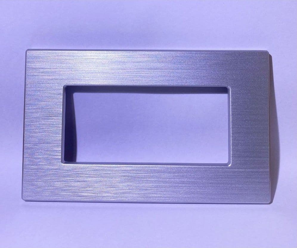 PLACCA DYNAMIC 3 4 6M TECNOPOLIMERO SATINATO ARGENTO COMPATIBILE BTICINO AXOLUTE - 2