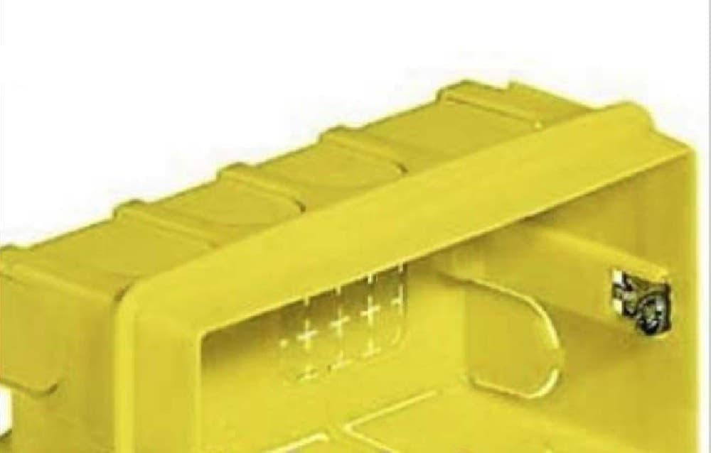 SCATOLA CASSETTA DI DERIVAZIONE COMBINATA DA INCASSO MURO 4 POSTI FG10004 - 2