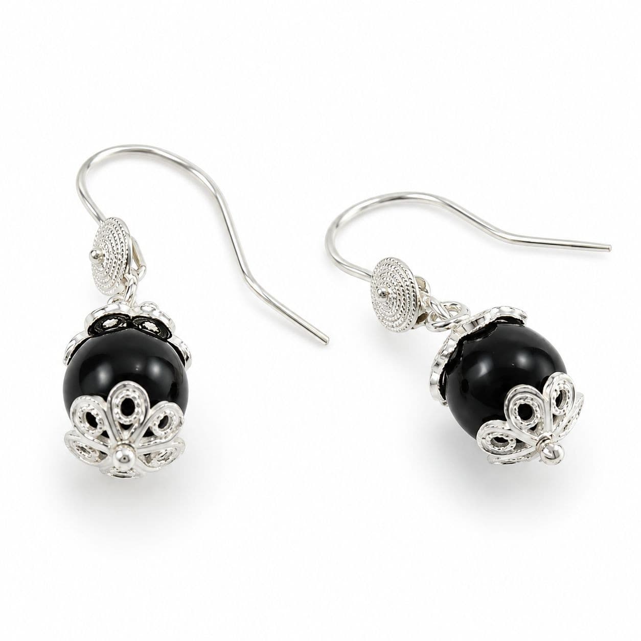 Orecchini donna sardi con pendente Su Coccu in argento in Orecchini Gioielleria Saba - Dolianova, commercioVirtuoso.it