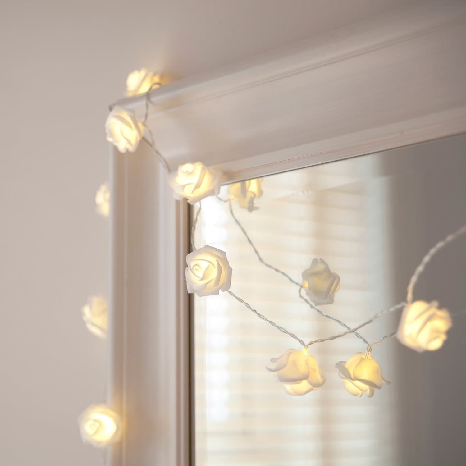 CATENA LUCI LUMINOSA CON 10 LED A FORMA DI ROSA BIANCA ALIMENTAZIONE A BATTERIA - 3