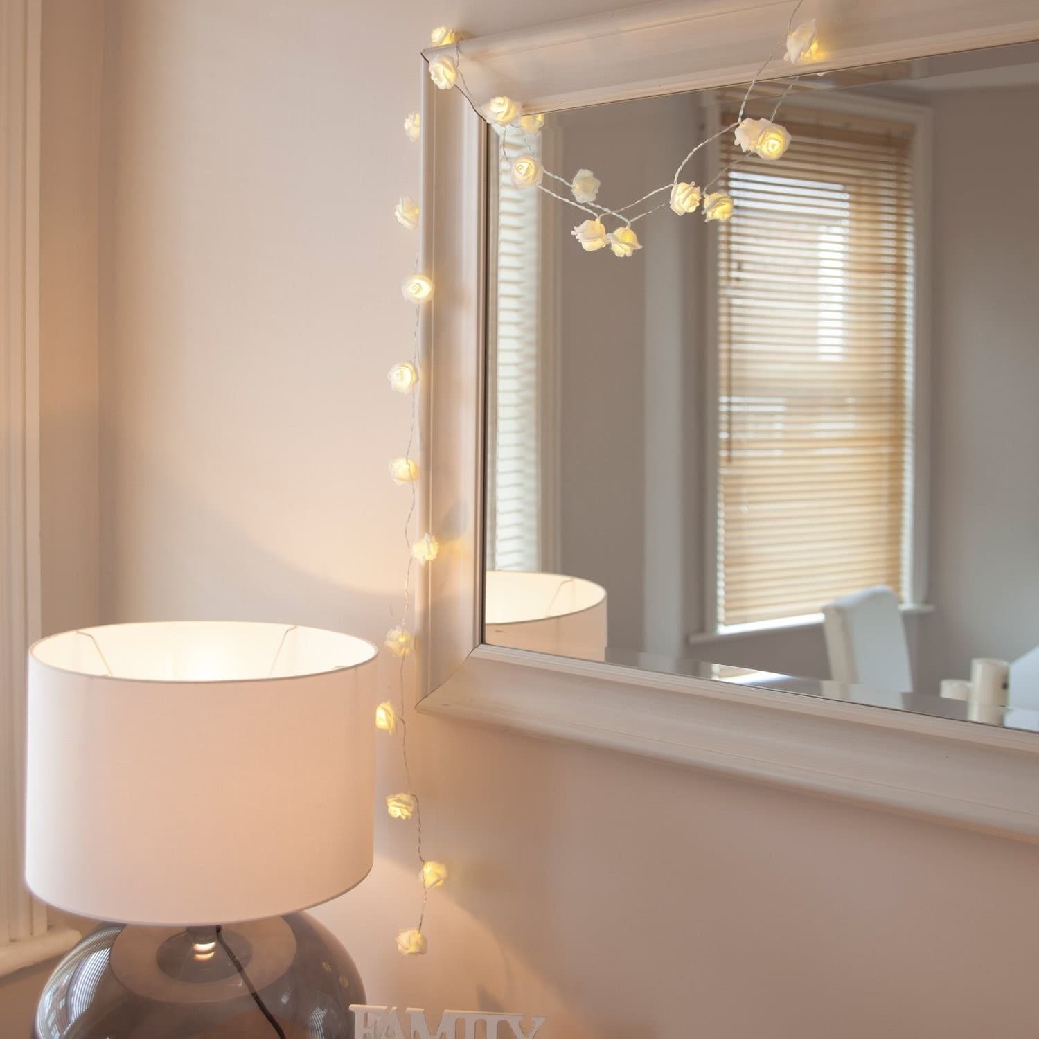 CATENA LUCI LUMINOSA CON 10 LED A FORMA DI ROSA BIANCA ALIMENTAZIONE A BATTERIA - 6