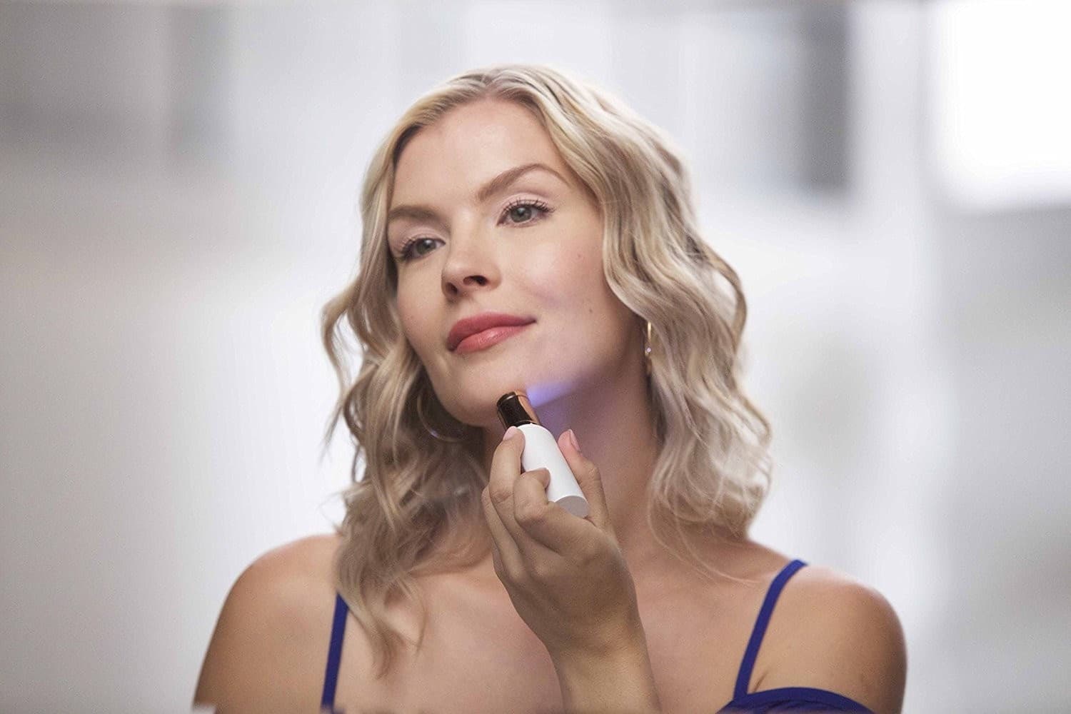 EPILATORE DEPILATORE RASOIO DONNA A FORMA DI ROSSETTO A BATTERIA CON LUCE LED - 3