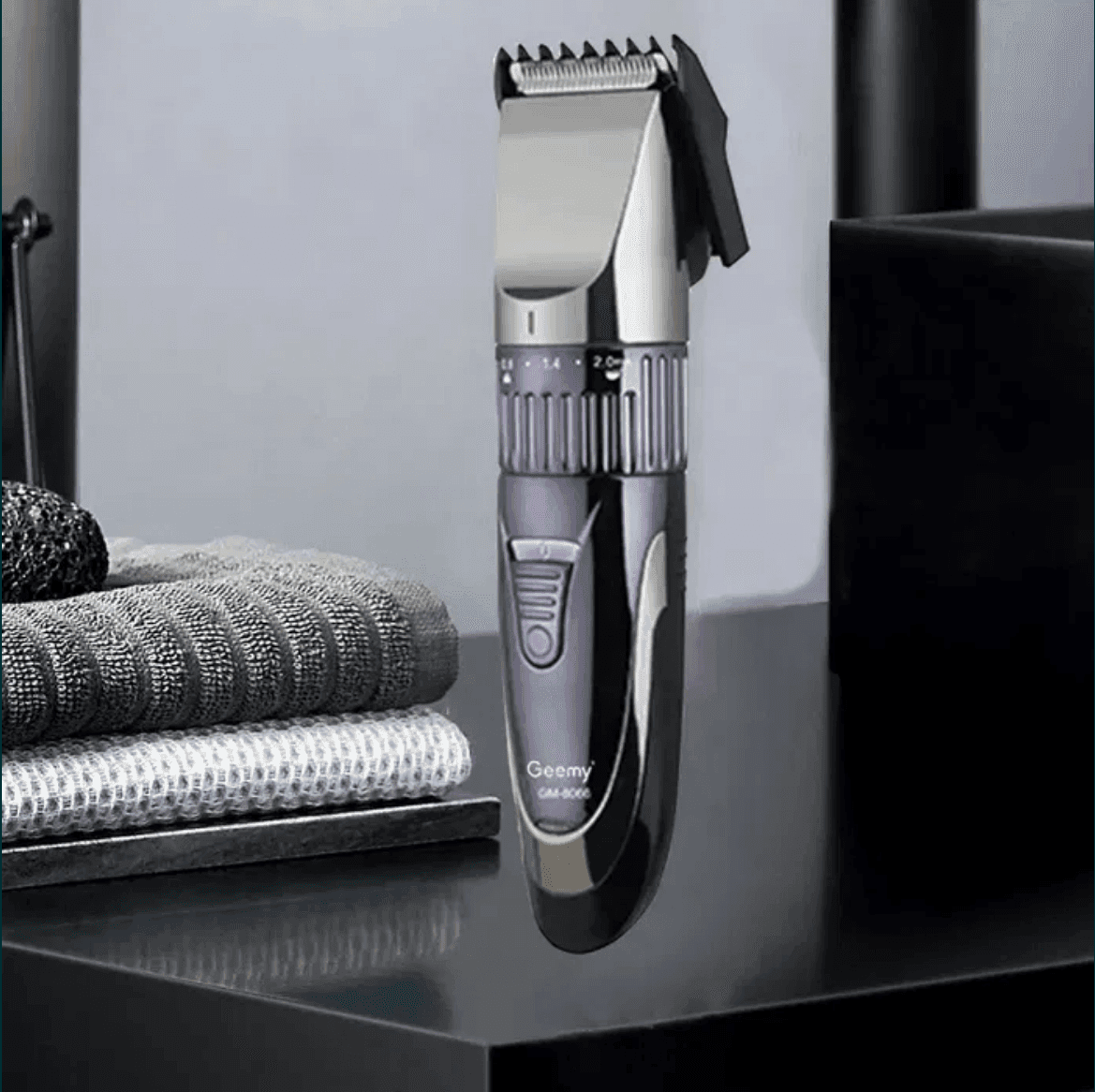 TAGLIACAPELLI CLIPPER PROFESSIONALE ELETTRICO RICARICABILE A BATTERIA GM-8066 - 3