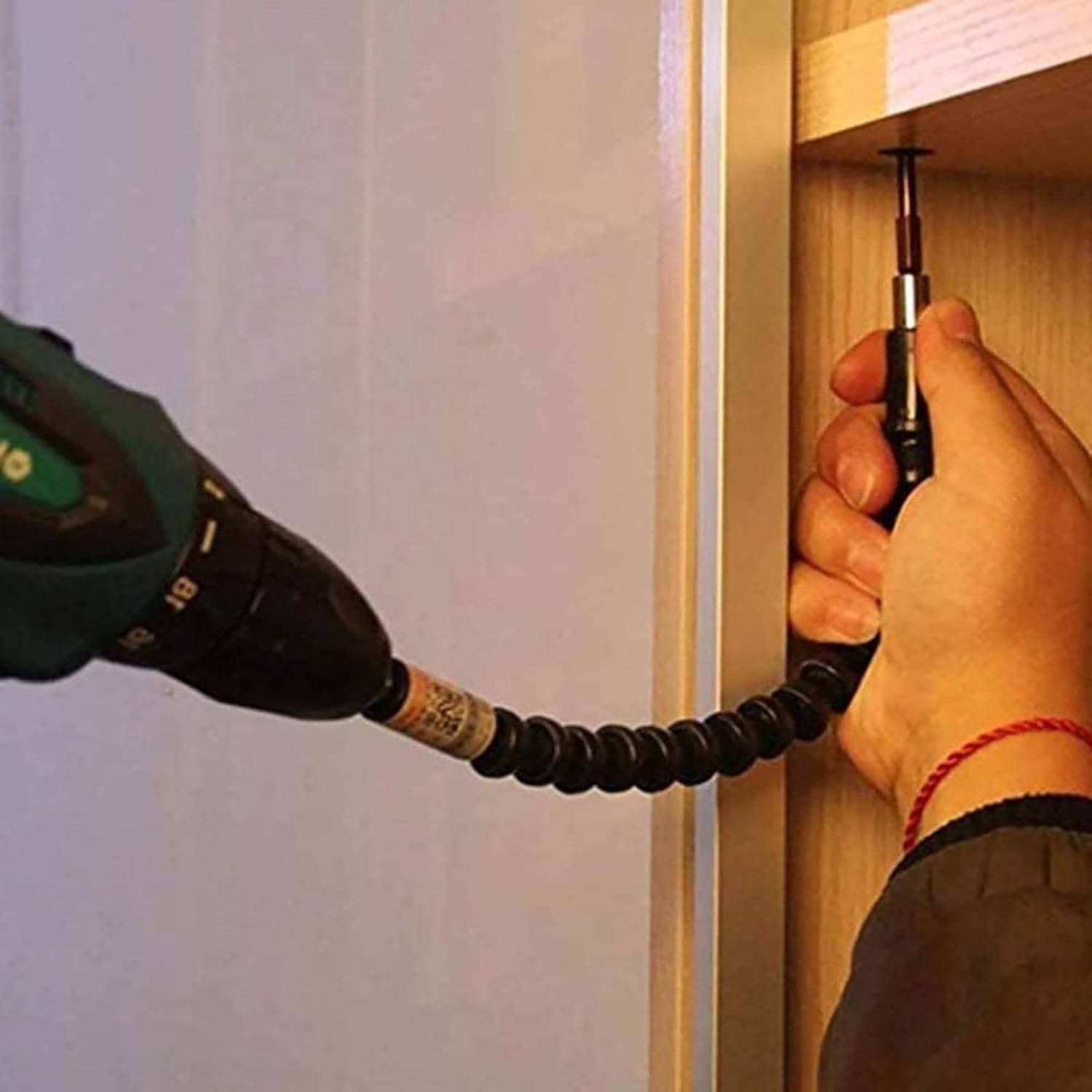 CACCIAVITE CON ESTENSIONE FLESSIBILE E CON PUNTE DI RICAMBIO 8 IN 1 - 3