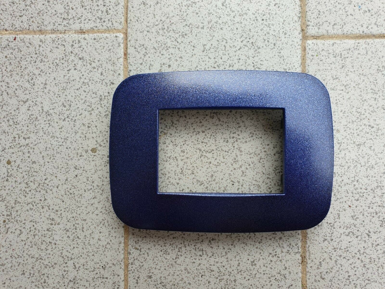 PLACCA PLACCHETTA PLACCHETTE COMPATIBILI PER SERIE AXOLUTE BTICINO COLORATE FORI - 59