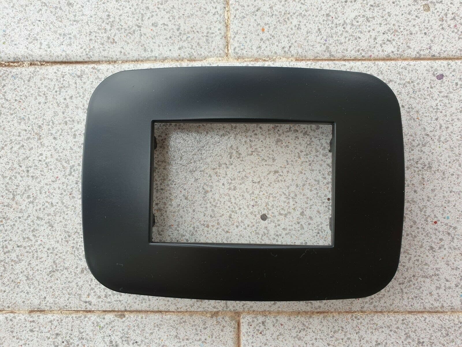 PLACCA PLACCHETTA PLACCHETTE COMPATIBILI PER SERIE AXOLUTE BTICINO COLORATE FORI - 18