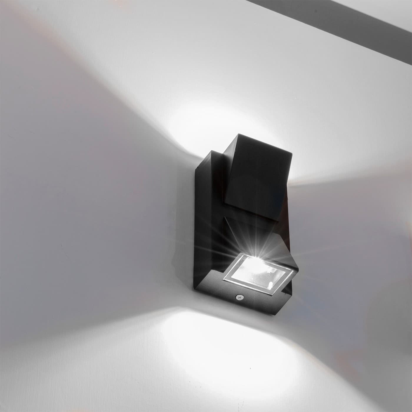 APPLIQUE LAMPADA FARETTO PER USO ESTERNO A LED LUCE 6500K 10W NERO LUCE A 2 VIE - 3