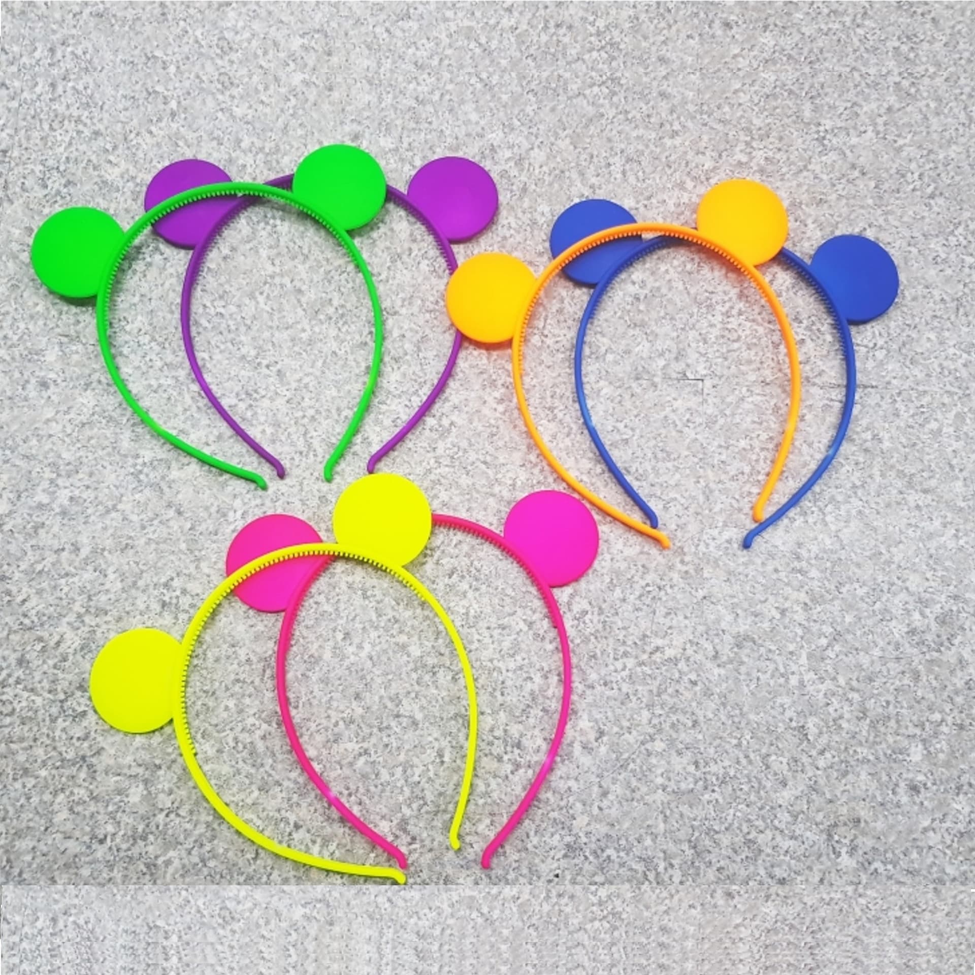 2 CERCHIETTO FRONTINO ORECCHIE ORSO FLUO FERMA CAPELLI FERMACAPELLI PLASTICA