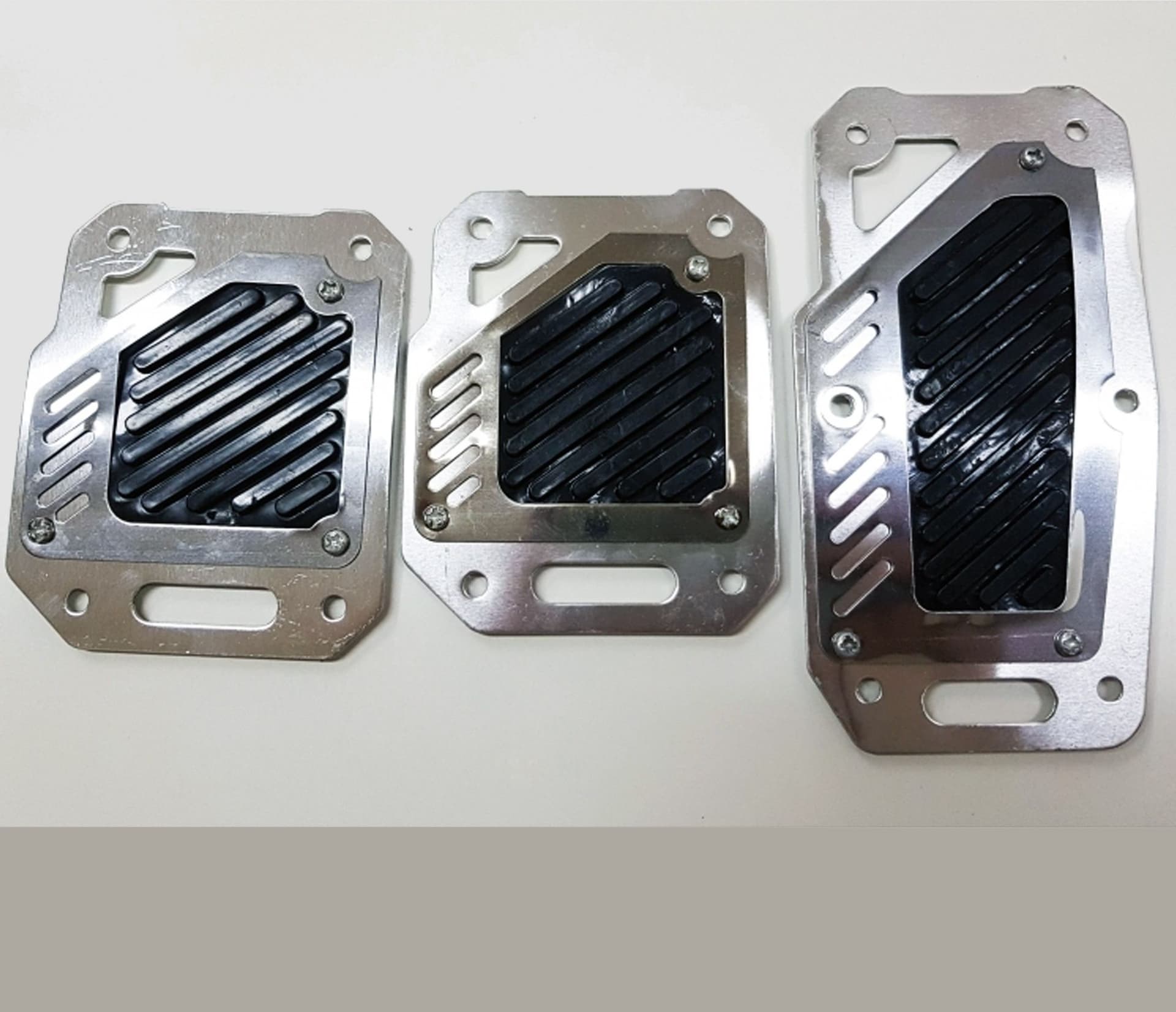 COPRI PEDALI CROMATO ACCIAIO NERO WS1566 AUTO SPORTIVA TUNING ANTISCIVOLO AUTO