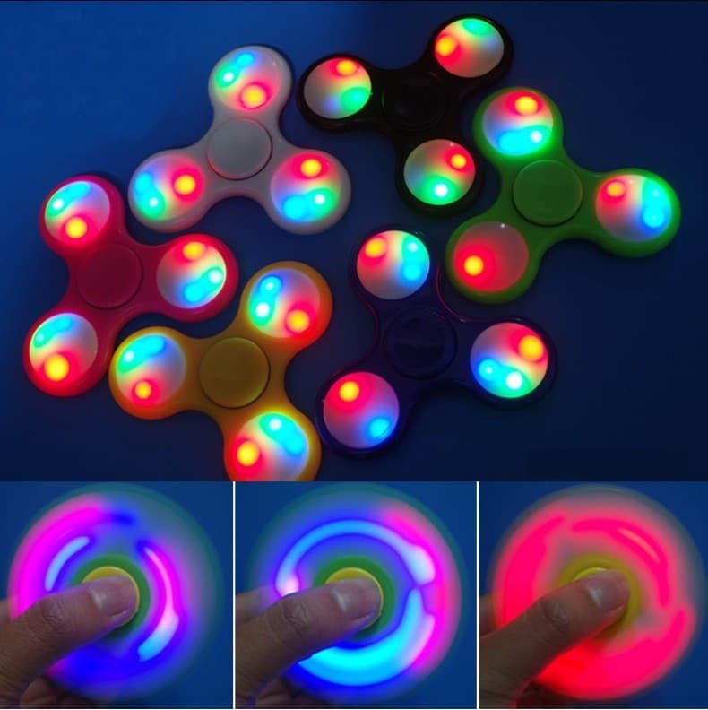 SPINNER CON LUCI LED LUMINOSO FIDGET ANTI STRESS 2 PEZZI GIOCO RILASSANTE 3D - 6